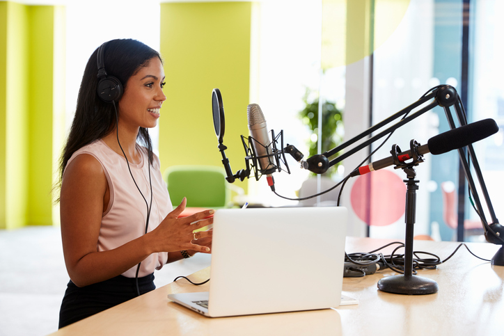 6 Incredible Podcasts about Women in the Workplace